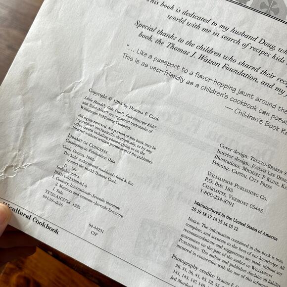 Vintage 1995 The Kids' Multicultural Cookbook Food & Fun Around The World Book - Picture 3 of 11